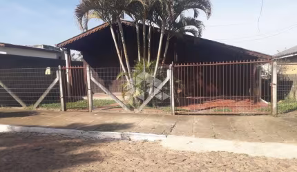 Casa 2 dormitorios com 2 vagas/box e edicula nos fundos com mais 1 dormitorio Viamão