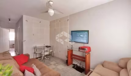 Apartamento 2 dormitórios, 1vaga de garagem, Bairro Mont Serrat, Porto Alegre.