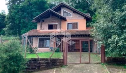 CASA 03 DORMITÓRIOS
