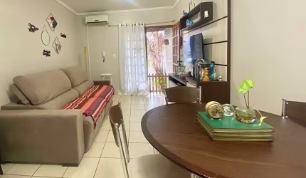 DUPLEX SEMIMOBILIADO PRÓXIMO AO CENTRO COM 2 DORMITÓRIOS