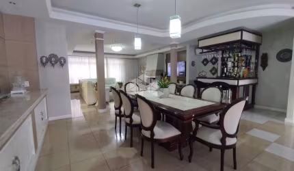 Casa com 4 quartos à venda na das Orquídeas, 601, Patronato, Santa Maria, 333 m2 por R$ 1.590.000