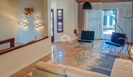 Casa com 245m² e 4 quartos à venda na Vila Conceição.