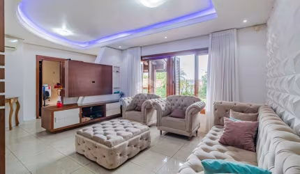 Casa espaçosa  com 3 Dormitórios e Suíte em Novo Hamburgo