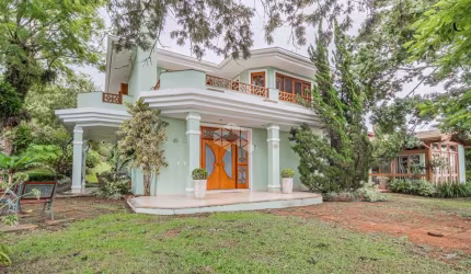 Casa 4 dormitórios 300m² com piscina em condomínio fechado. Cidade de Guaiba