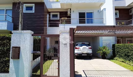 Excelente e ampla casa com 279,61 m² de área privativa, 4 dormitórios, sendo 2 suítes no Bairro Ipanema na zona Sul de Porto Alegre.