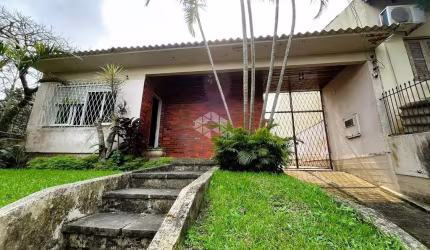 Casa a venda com 330 m² de área total, 2 dormitórios e vista para Guaíba no Bairro Espirito Santo Zona Sul
