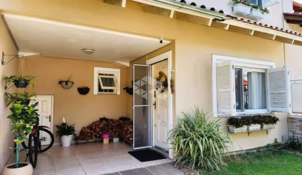 Casa a venda com 123m², 2 suítes, vaga e piscina no Jardins do Prado