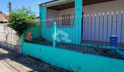 Casa com 03 dormitórios no Bairro Maria Regina em Alvorada.
