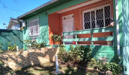 Ótima casa para quem gosta de muito espaço, 3 dormitórios próximo ao centro de Viamão