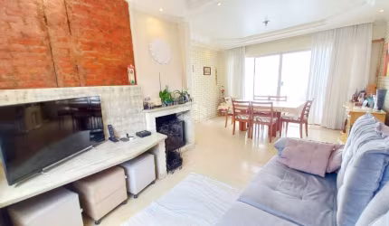 Casa em terreno 11x40 com Piscina, Pátio, 4 dormitórios