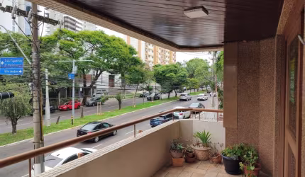Apartamento Grande 158m² na Av. Prof. Cristiano Fischer