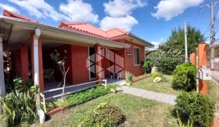 Casa com 04 dormitórios Praia de Xangri-lá  Totalmente Mobiliada.