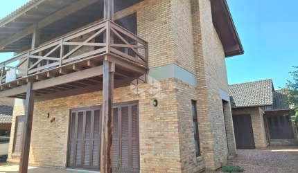 Casa a venda no bairro Centenario em Torres - RS