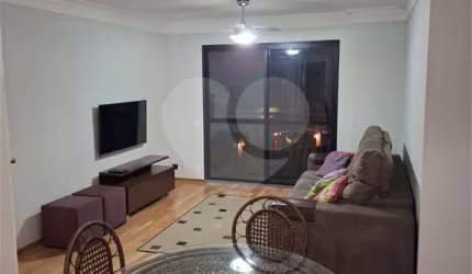 Apartamento  para locação - 03 quartos, uma suíte - Cond. Alto da Boa Vista - Rua Borba Gato