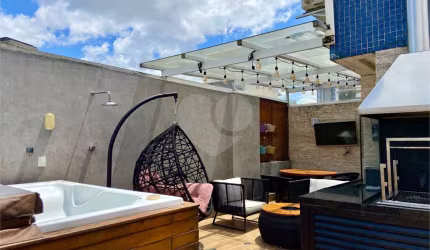 Cobertura com área gourmet perto do metrô Vila Mariana