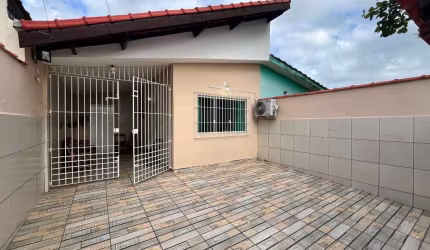 Casa térreaa venda em Peruibe - Stella Maris - Peruíbe/SP