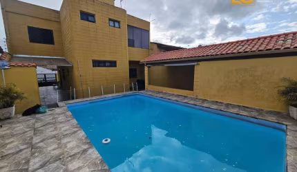 Sobrado com 3 dormitórios e Piscina - Oasis - Peruíbe/SP