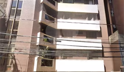 Apartamento com 3 quartos à venda em Centro - PR