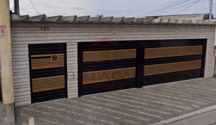 * Oportunidade Imperdível! Terreno com 3 Casas à Venda na Vila Industrial