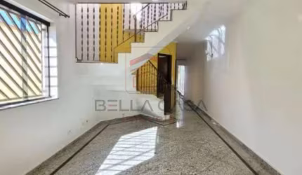 Sobrado a venda na Vila Prudente com 3 quartos, quintal e 4 vagas d