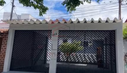 Casa na Vila Ema, 200m2, 02 quartos, 02 banheiros  e 08 vagas