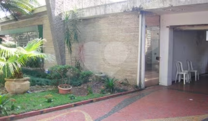 Casa térrea com 3 quartos à venda em City Boaçava - SP