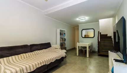 Casa com 3 doms, sendo 1 suíte com 140m² Chácara Santo Antônio. Excelente oportunidade