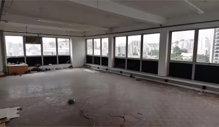 Sala comercial para venda ou locação em Higienópolis com 110 m2