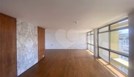 Apartamento De Alto Padrão Com 300 M², Área ´Útil Em Higienopolis Com 4 Dormitórios, 3 Vagas!!