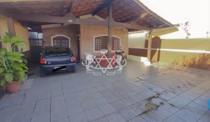Casa à venda, 02 dormitórios + edícula, 500 metros da praia Massaguaçu, Caraguatatuba, Litoral Nort