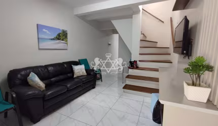 Sobrado 2 SUÍTES, 2 vagas - Próximo à praia no Jardim Aruan, Caraguatatuba, SP - Reformado