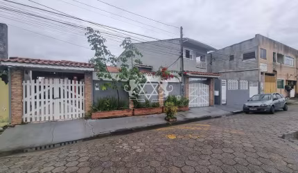 Casa mais Edicula  para venda,  4 Dormitórios área de lazer com piscina no Bairro Porto Novo, Carag