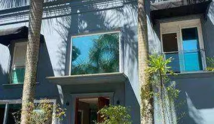 CASA EM CONDOMÍNIO 4 DORMITÓRIOS (470m²), 4 SUÍTES, VARANDA, 4 VAGAS. NO MELHOR DE ALPHAVILLE