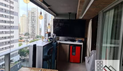 APTO 2 DORMITÓRIOS (64m²), 1 SUITE, 1 VAGA, VARANDA, SEMI MOBILIADO. PRÓXIMO DA ESTAÇÃO CAMPO BELO