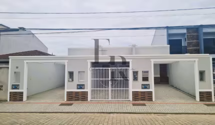 Casa Geminada Plana | Para quem Precisa fugir das Escadas | 2 Quartos sendo uma Suíte