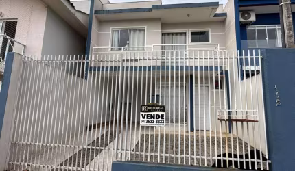 Sobrado para Venda em Guarapuava, Boqueirão, 3 dormitórios, 1 suíte, 1 banheiro, 2 vagas