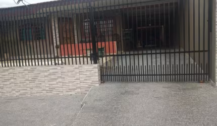Casa para Venda em Guarapuava, Boqueirão, 3 dormitórios, 1 banheiro, 3 vagas