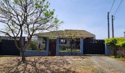 Casa para Venda em Guarapuava, Vila Bela, 2 dormitórios, 1 suíte, 1 banheiro, 2 vagas