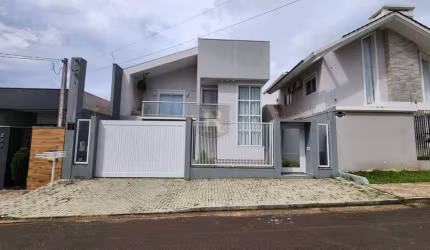 Sobrado para Venda em Guarapuava, Virmond, 3 dormitórios, 2 suítes, 4 vagas