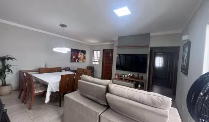 Casa à venda, 4 quartos, 2 suítes, 2 vagas, Nossa Senhora da Abadia - Uberaba/MG