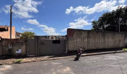 Lote a venda 250 m2 próximo a Av. Nossa Senhora do Desterro