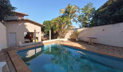 Casa com 4 dormitórios à venda, 250 m² por R$ 680.000,00 - Nossa Senhora da Abadia - Uberaba/MG