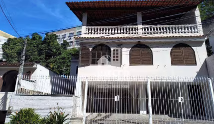 Casa com 4 dormitórios para alugar, 203 m² por R$ 4.147,00/mês - Fonseca - Niterói/RJ