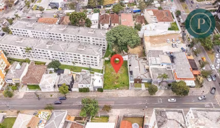 Terreno amplo com 540m² no Água Verde