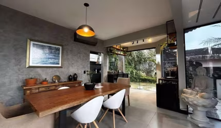 Casa com 2 quartos à venda na Rua Ângelo La Porta, 590, Centro, Florianópolis, 168 m2 por R$ 1.390.000