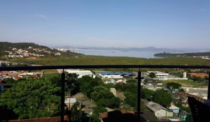 Casa com 4 quartos à venda na Rua Pedra de Listras, 350, Saco Grande, Florianópolis, 350 m2 por R$ 1.300.000