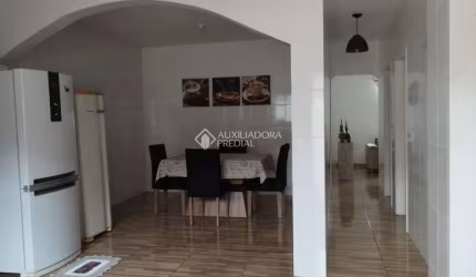 Casa com 3 quartos à venda na Rua Alaor da Silveira, 146, São Sebastião, Palhoça, 84 m2 por R$ 450.000