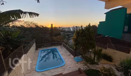 Casa com 4 quartos à venda na Rua Visconde de Taunay, 364, Agronômica, Florianópolis, 262 m2 por R$ 1.100.000