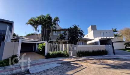 Casa com 4 quartos à venda na Rua Ismar Pedro Bez, 243, Lagoa da Conceição, Florianópolis, 327 m2 por R$ 2.950.000