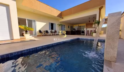 Casa em condomínio fechado com 4 quartos à venda na Rodovia Ernani do Amaral Peixoto, 29333, Itapeba, Maricá por R$ 1.290.000